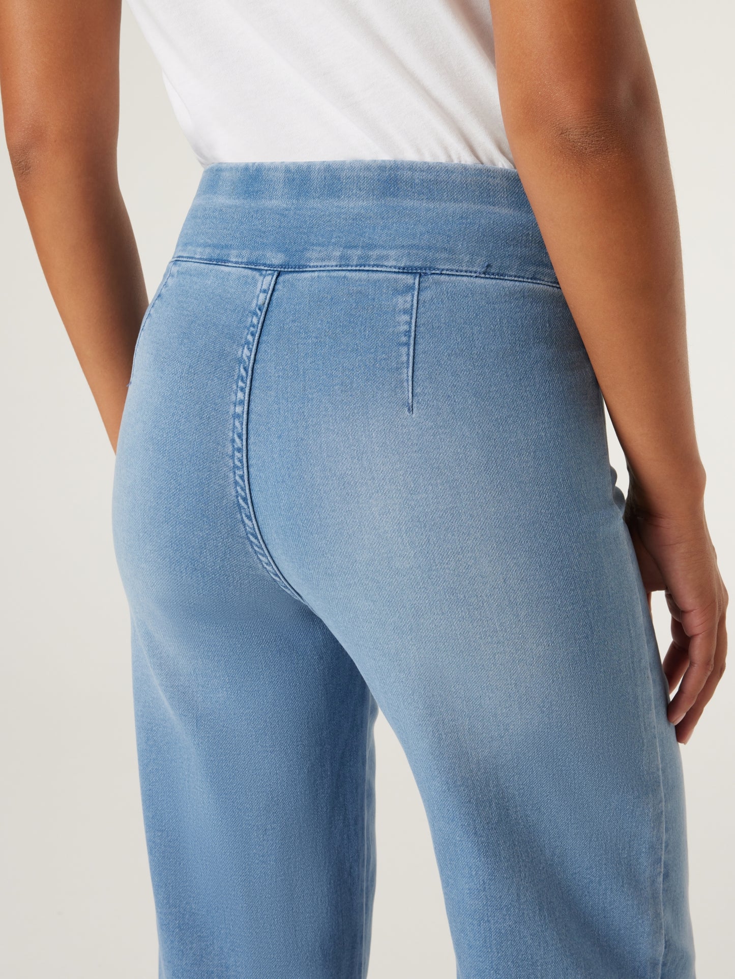 Tessa Wide Leg Crop Jeans