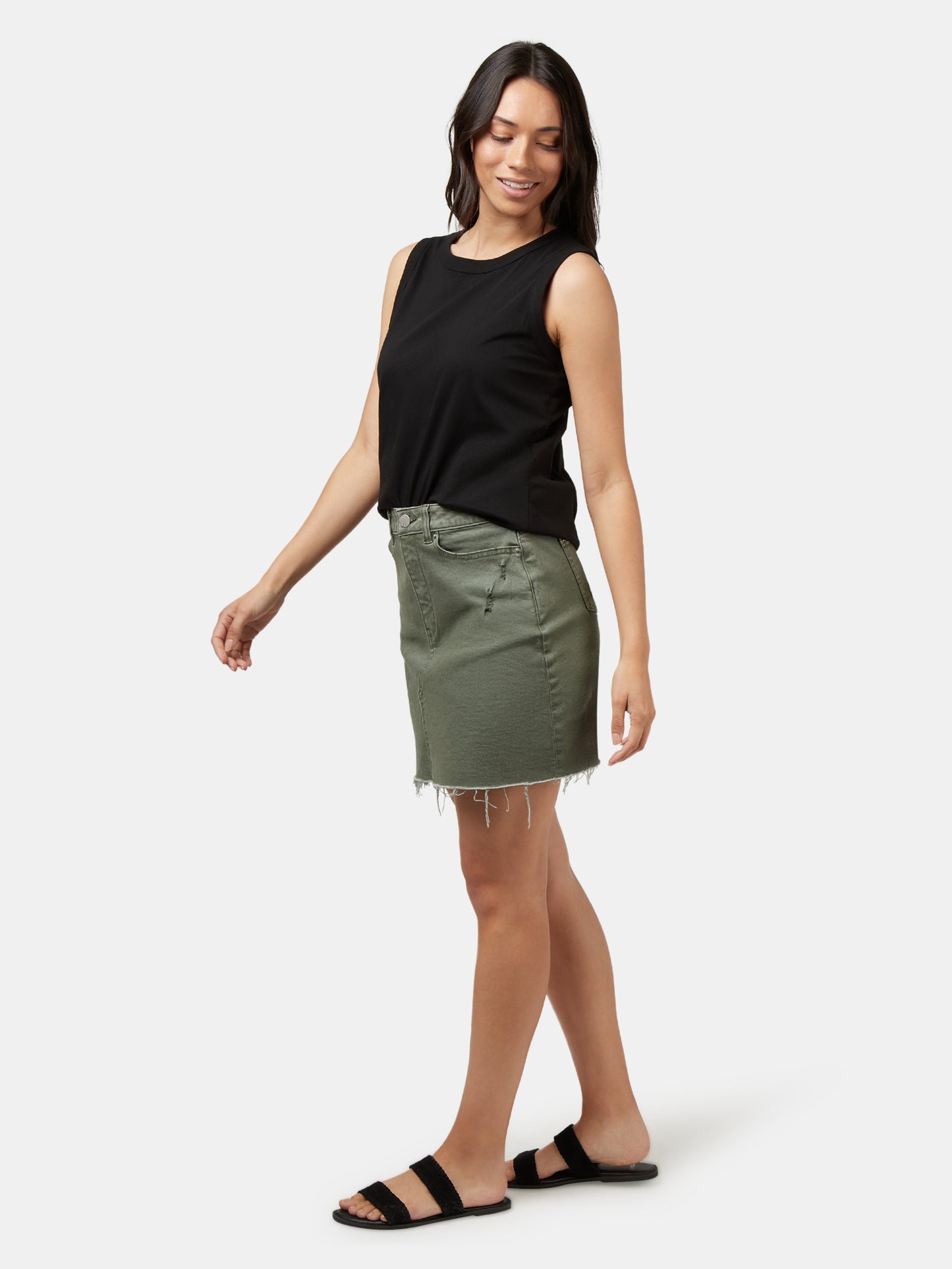 Essential Tank