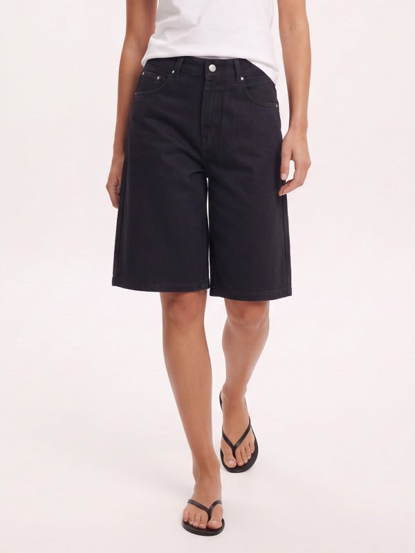 Women's Loose Straight-Leg Denim Shorts