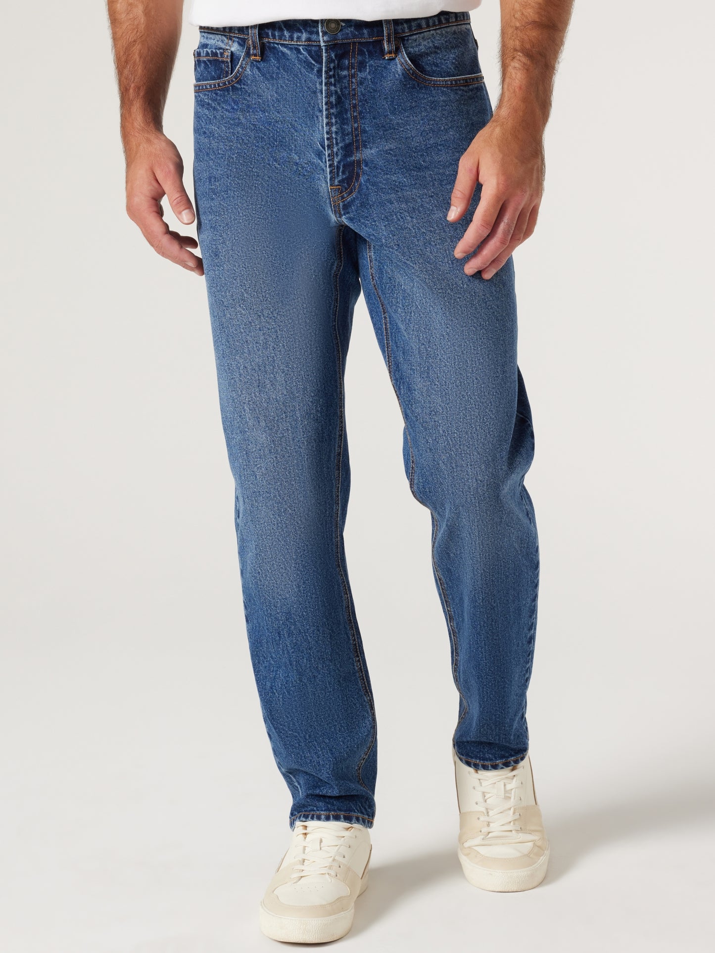 Relaxed Straight Jean