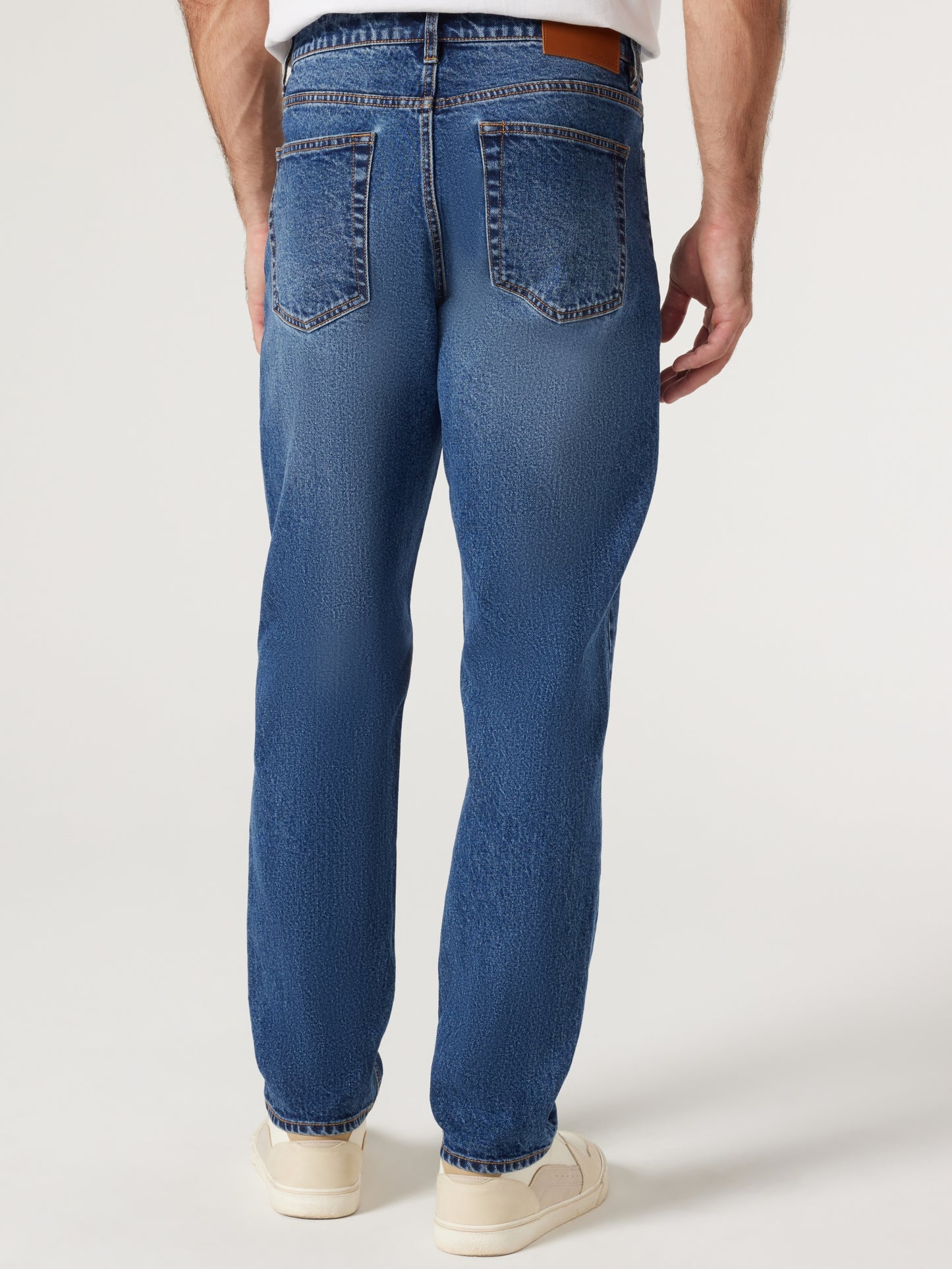 Relaxed Straight Jean