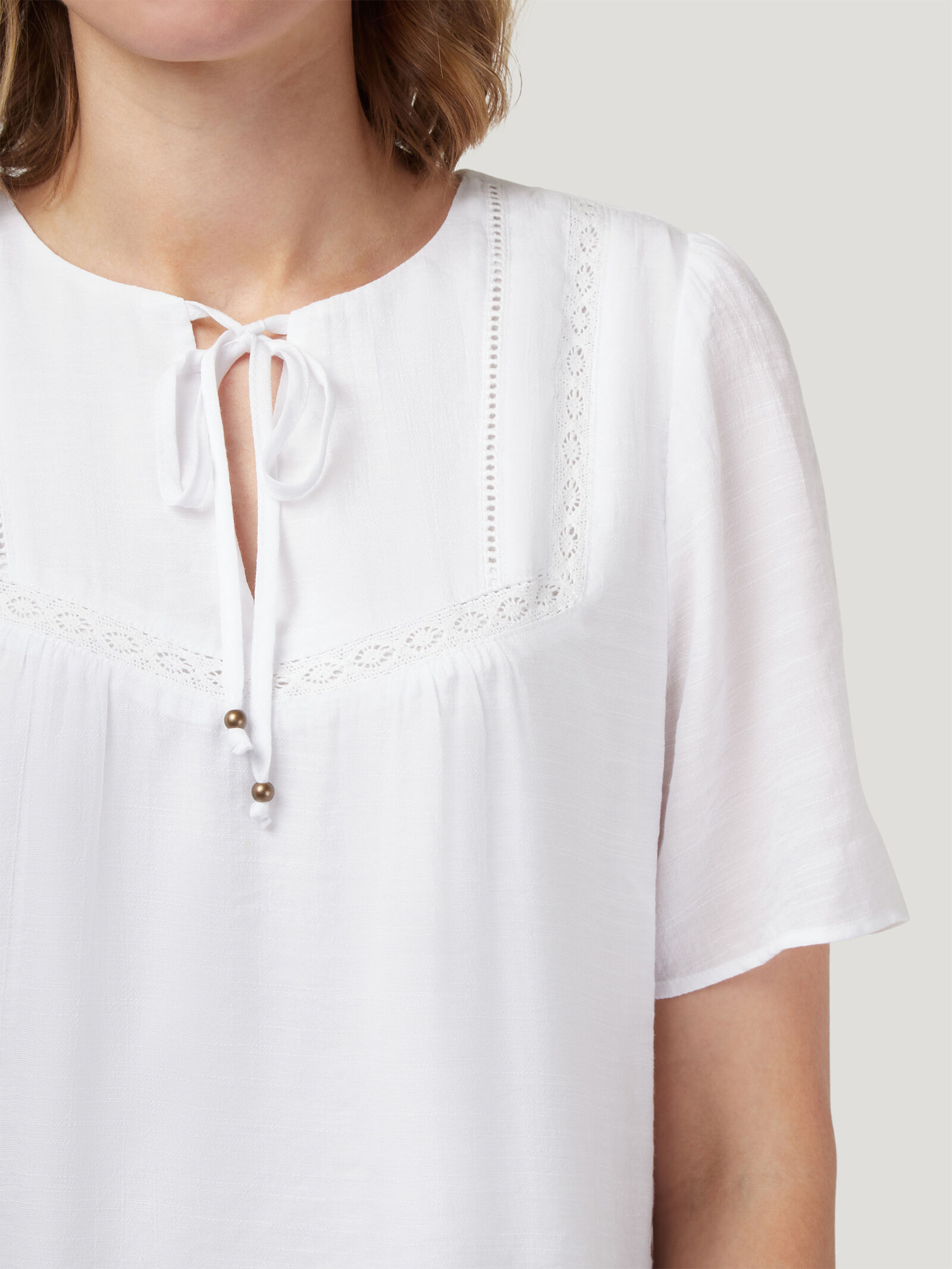 White peasant top short sleeve discount
