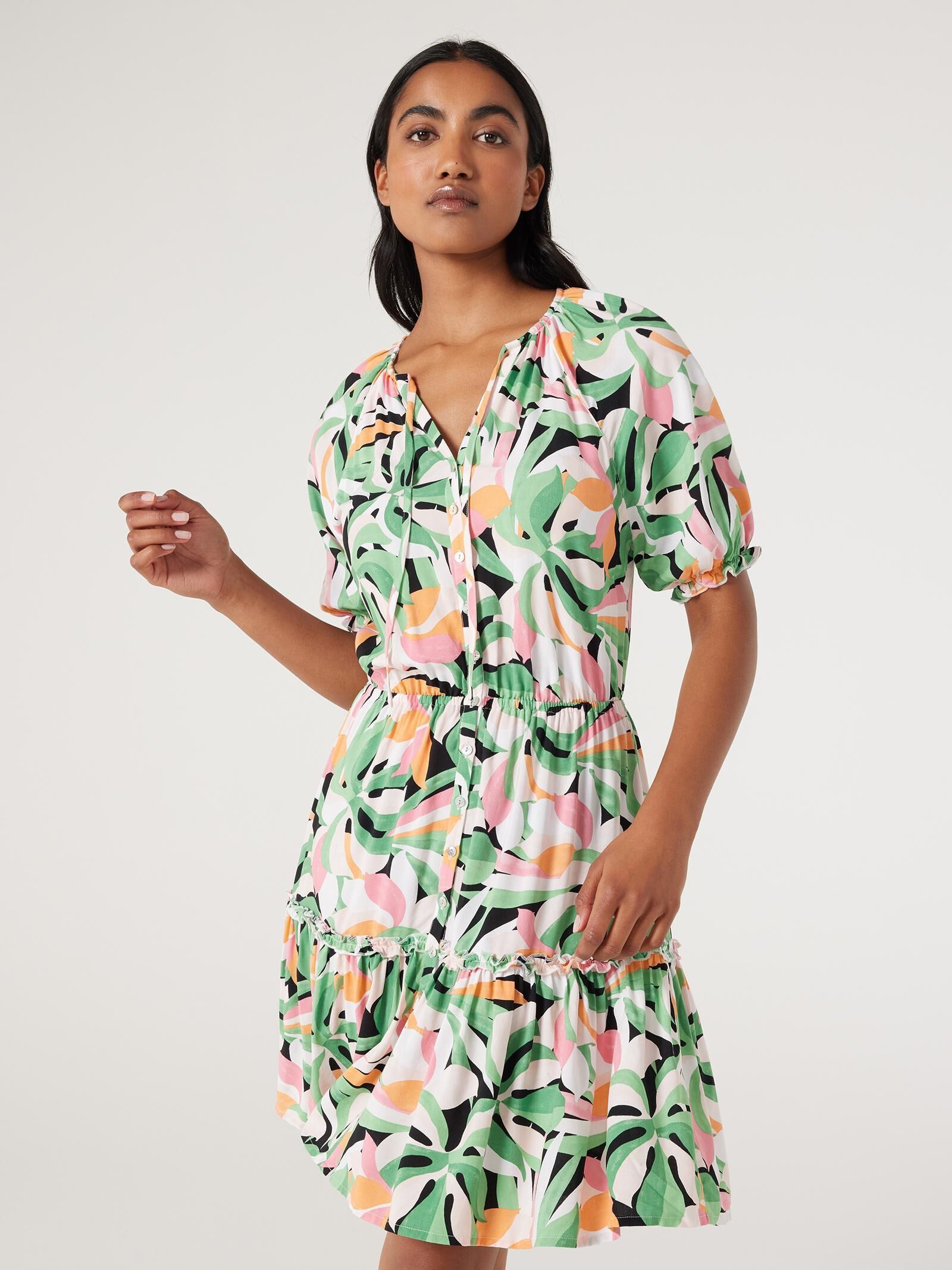 Camilla outlet dress shop