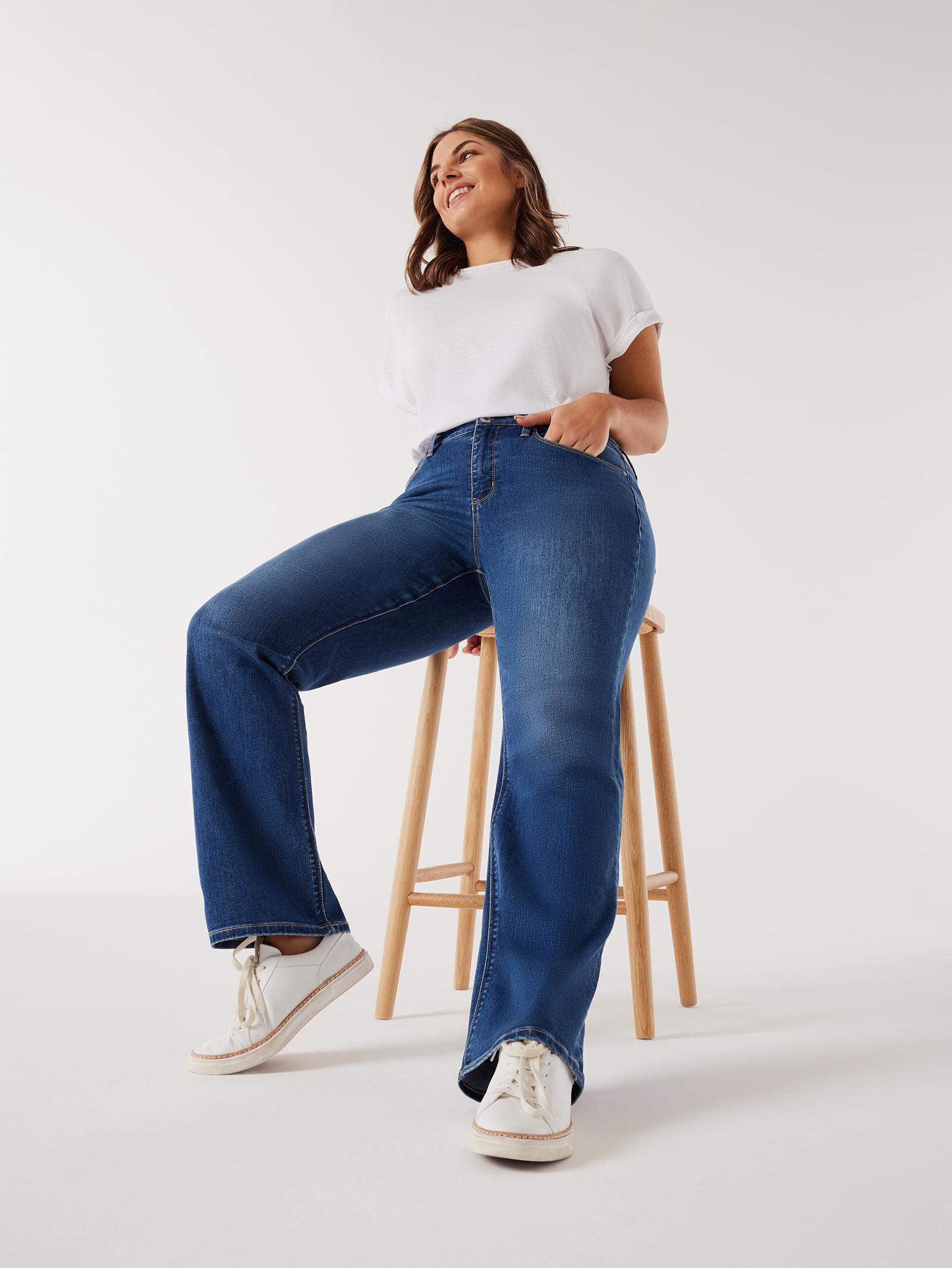 Straight vs Bootcut Jeans: What Is the Difference?
