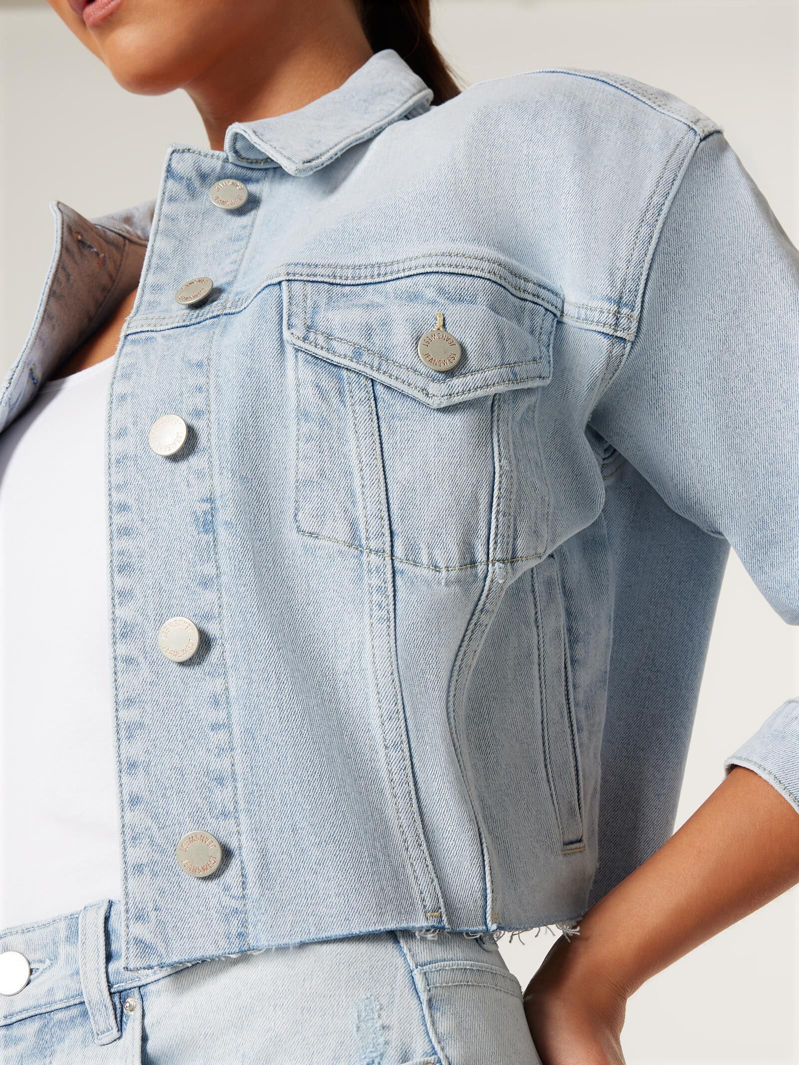 Cropped light 2025 denim jacket