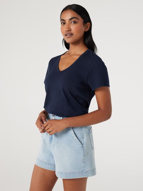 Essential V-Neck Tee | Jeanswest