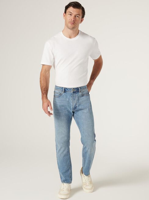 Relaxed Straight Jeans