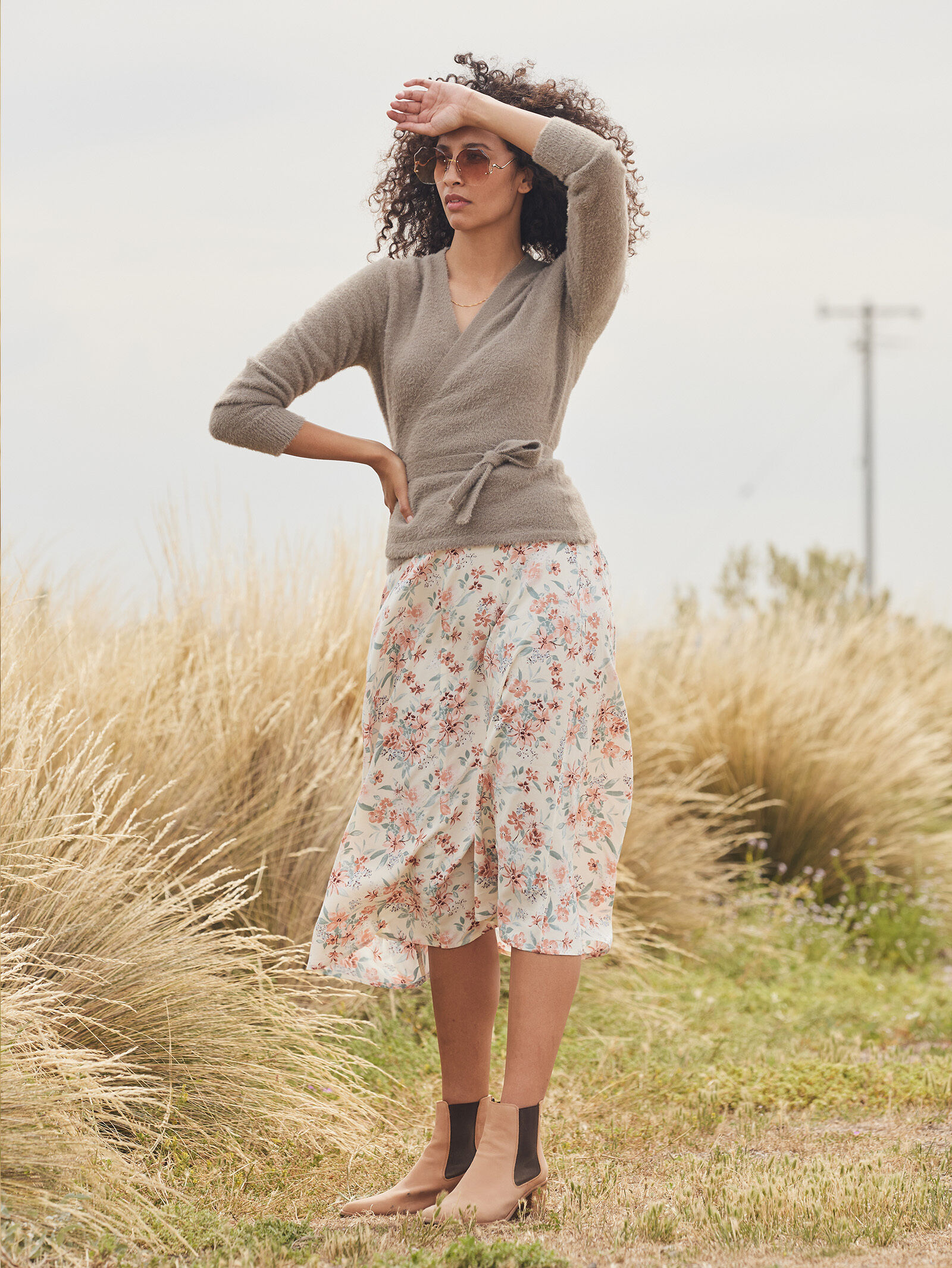 Ae high-waisted printed top hi low midi skirt