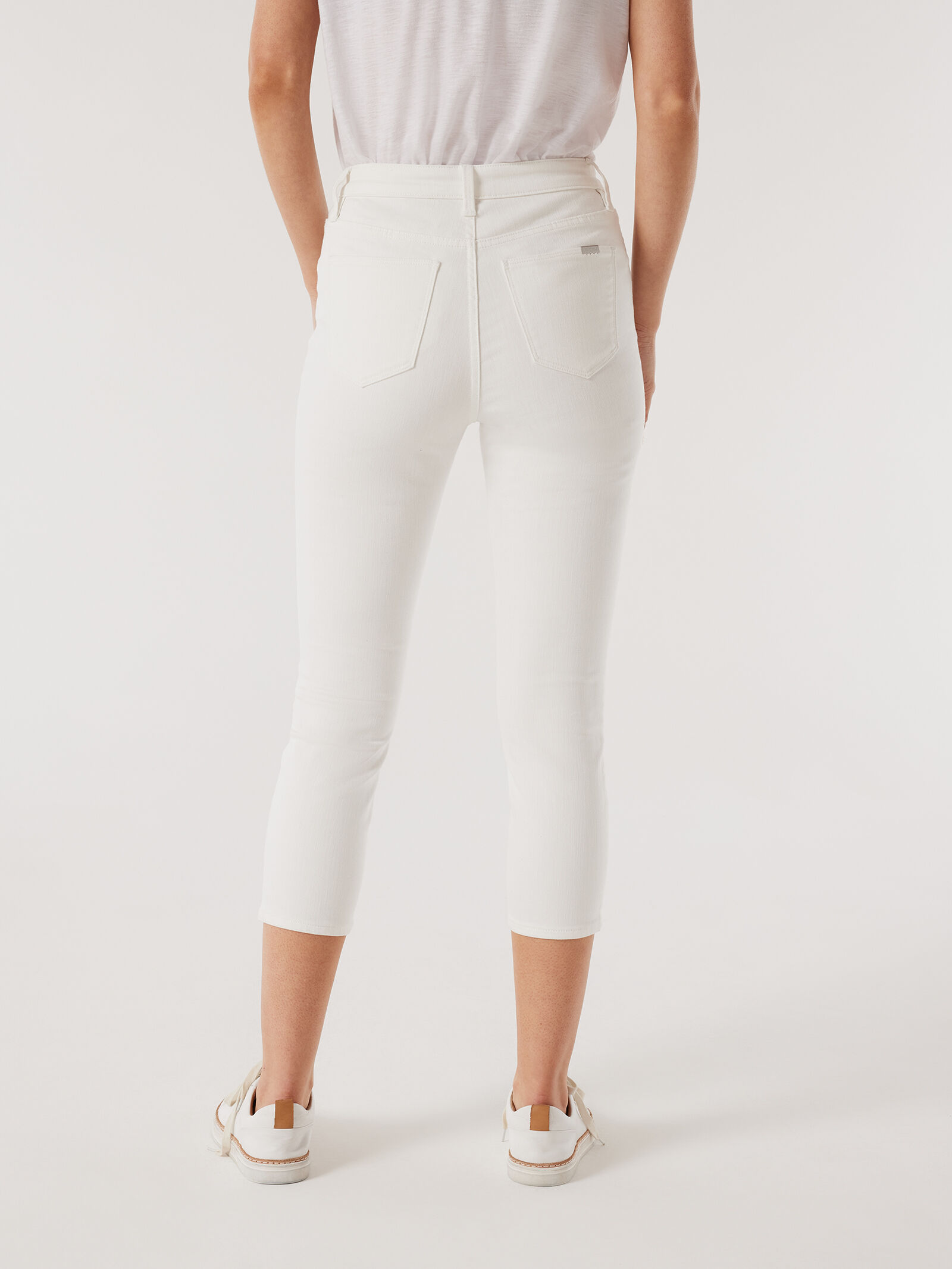 Womens skinny capri jeans sale