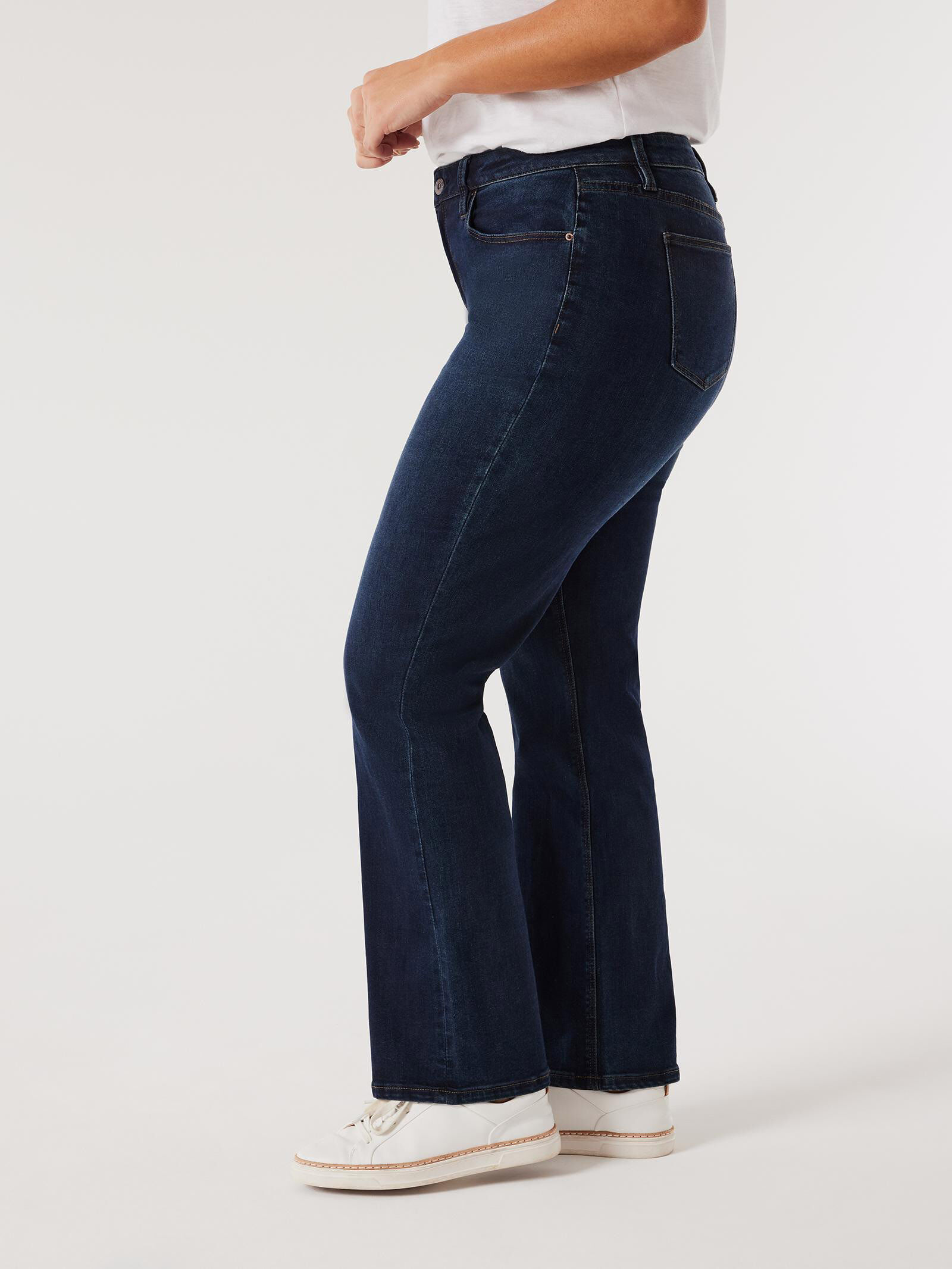 Curve Bootcut Jeans Jeanswest