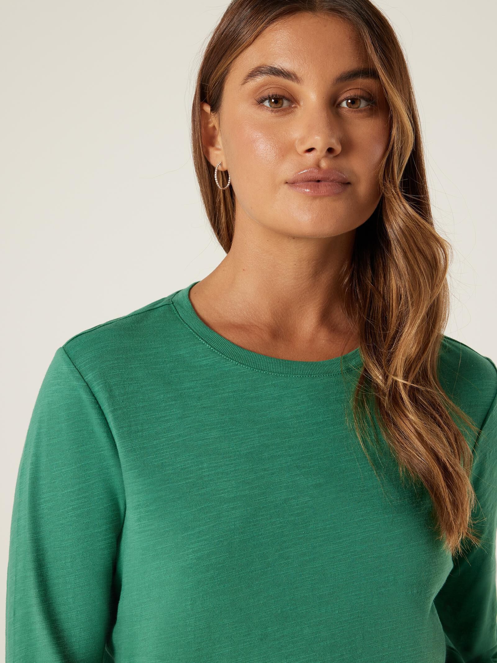 Emerald green crew neck deals