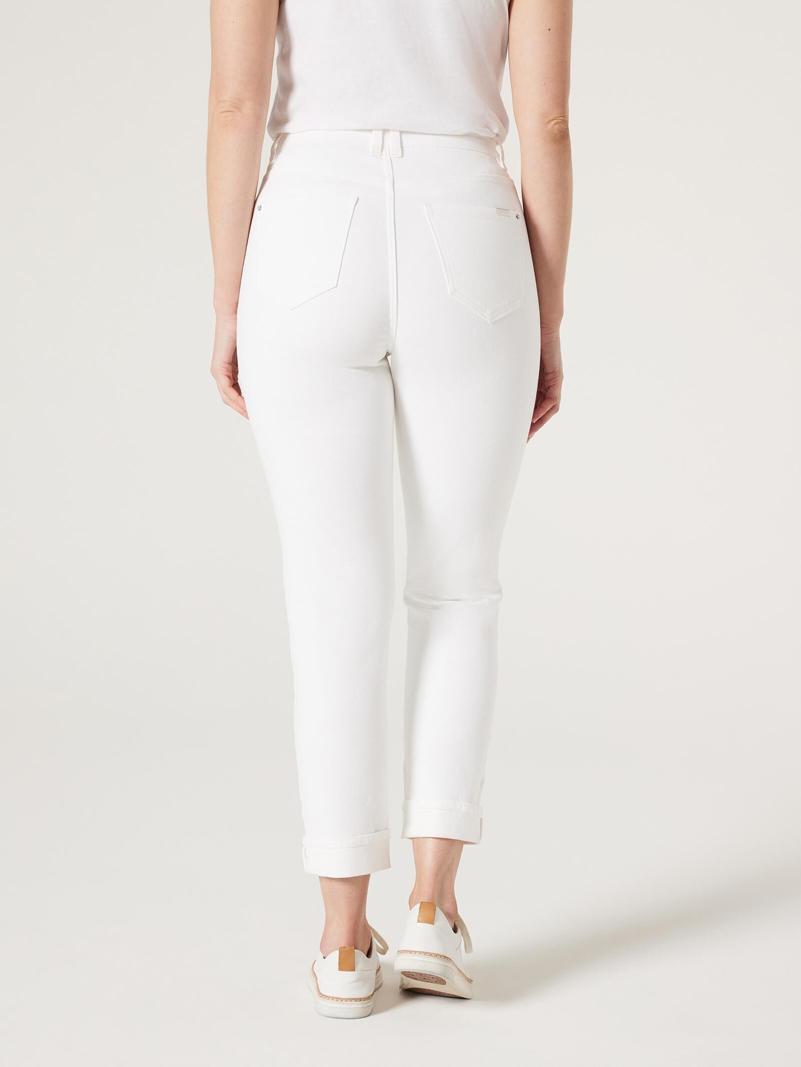 Brooke High Waisted Tapered Crop jeans Jeanswest